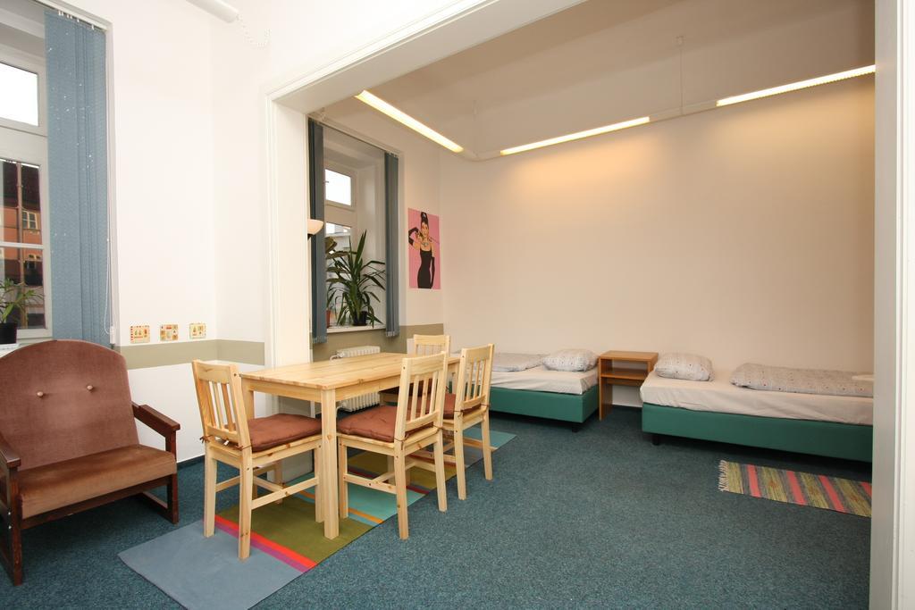 פראג Charles Square Hostel חדר תמונה